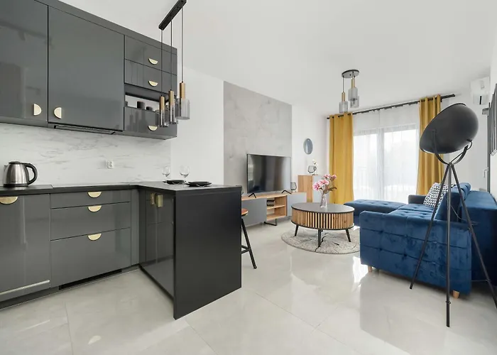 Lux Traugutta With Air Conditioning And Parking By Renters Wroclaw