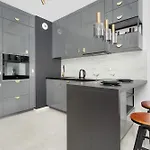 Apartment Lux Traugutta With Air Conditioning And Parking By Renters *