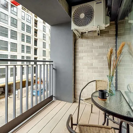 Lux Traugutta With Air Conditioning And Parking By Renters * Breslavia