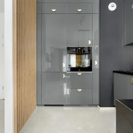 Апартаменты Lux Traugutta With Air Conditioning And Parking By Renters