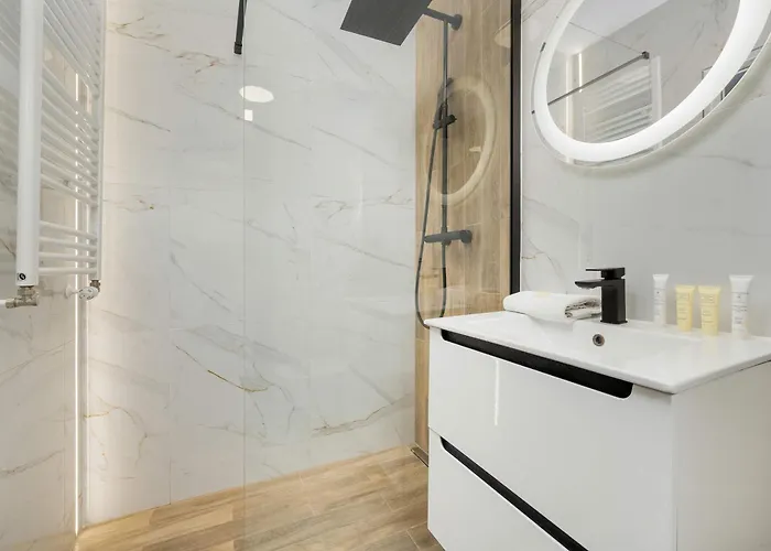 Lux Traugutta With Air Conditioning And Parking By Renters