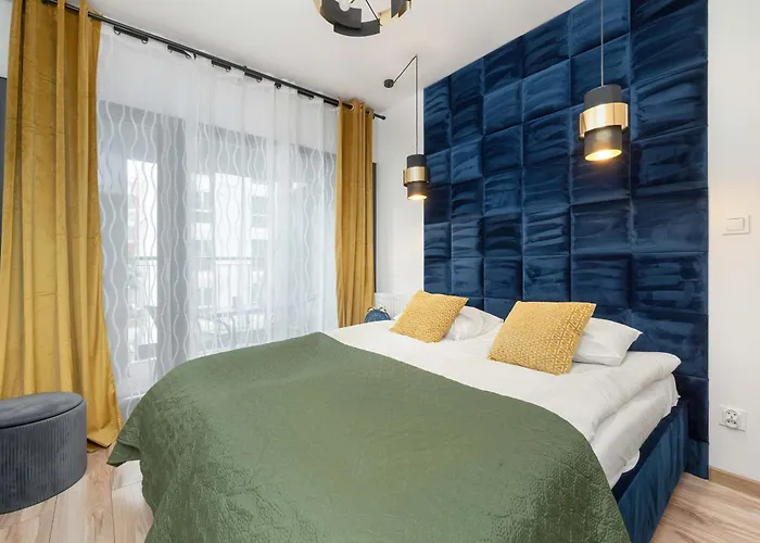 Lux Traugutta With Air Conditioning And Parking By Renters Apartment Wroclaw